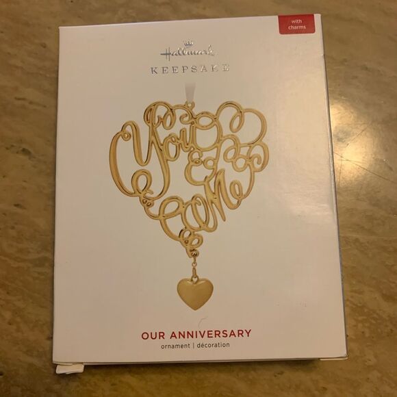 Hallmark Keepsake Christmas Ornament 2019 “You and Me” w/ interchangeable heart - Picture 8 of 9